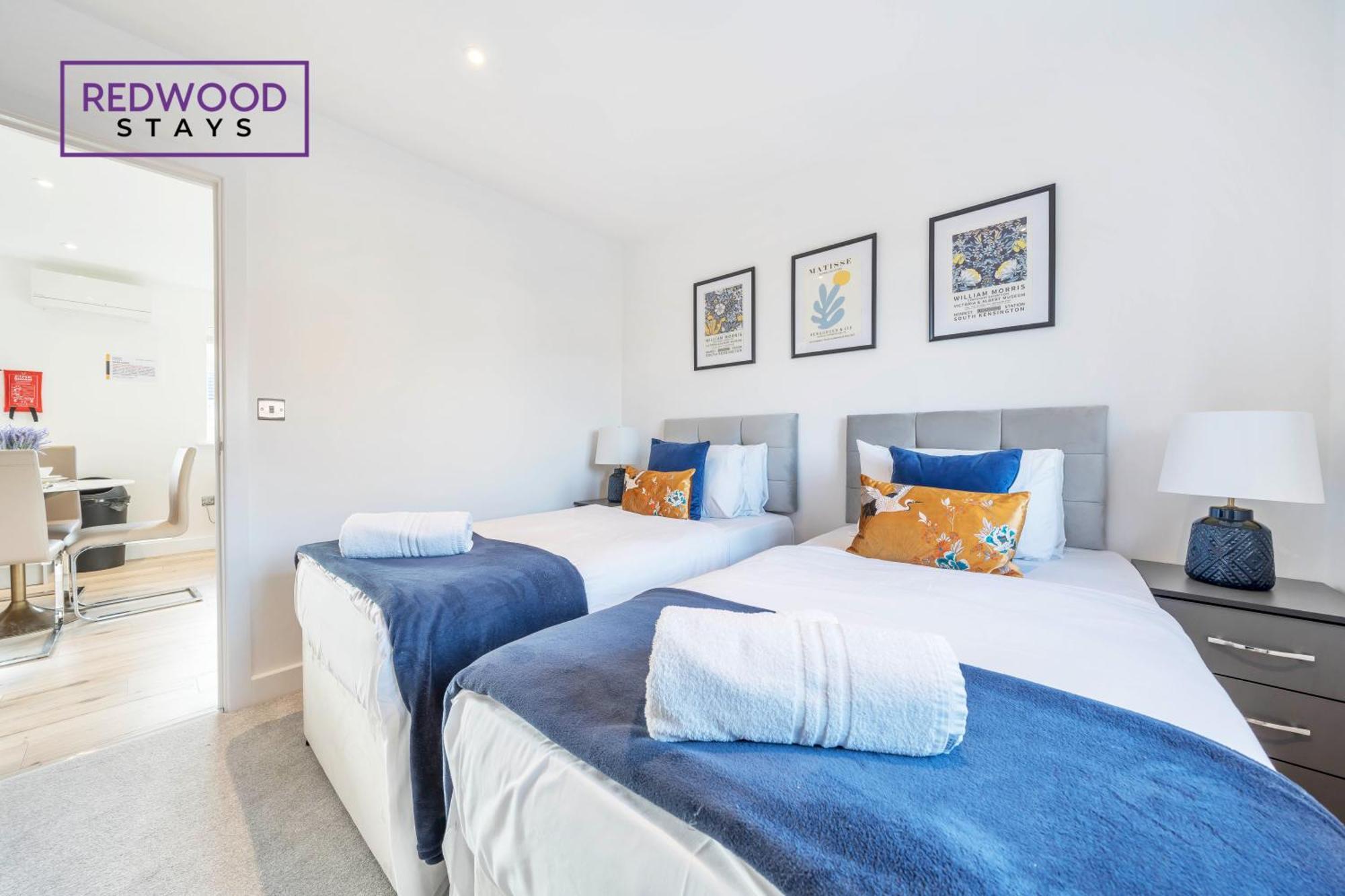 Modern Serviced Apartments For Contractors & Families With Free Parking, Wifi & Netflix By Redwood Stays Бейсингсток Екстериор снимка