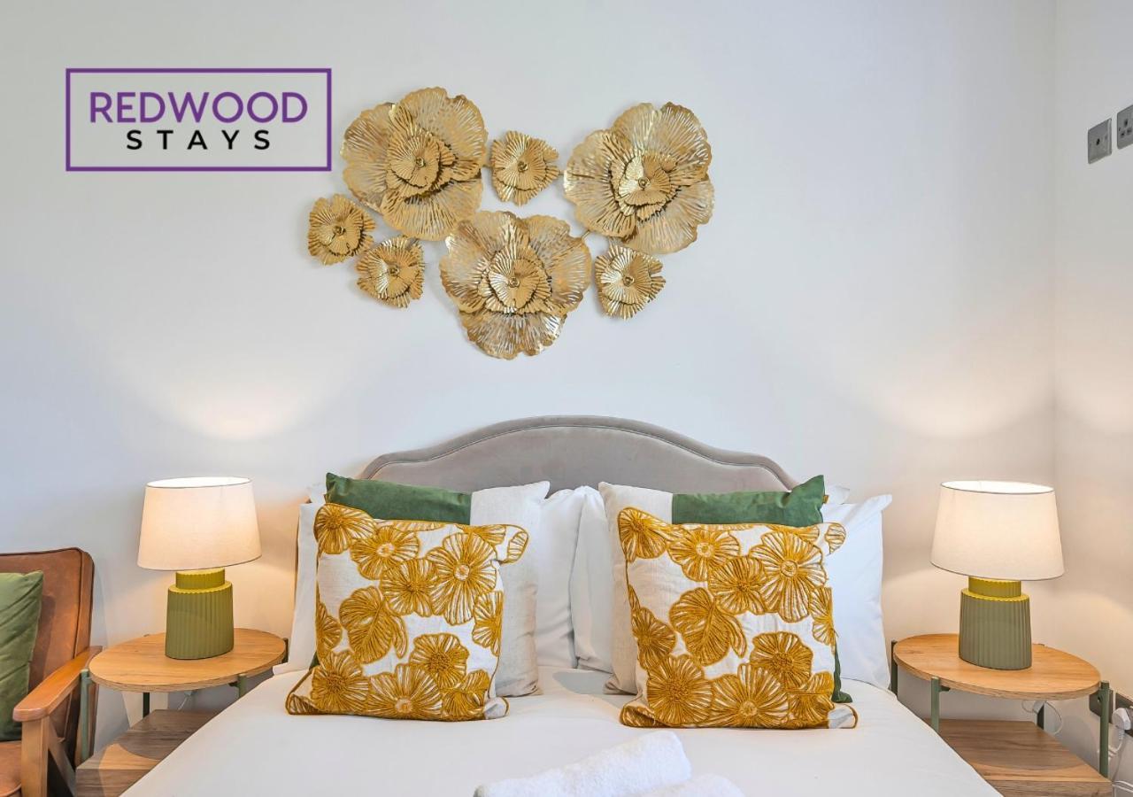 Modern Serviced Apartments For Contractors & Families With Free Parking, Wifi & Netflix By Redwood Stays Бейсингсток Екстериор снимка